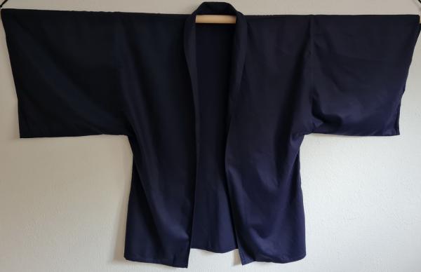 Bekleidungs-Set aus Baumwolle Hakama, Kimono-Gi, Jubon, Obi ➤ www.bokken-shop.de ✅ passend für Aikido, Iaido, Kendo, Jodo ✓ Dein Budo-Fachhändler!