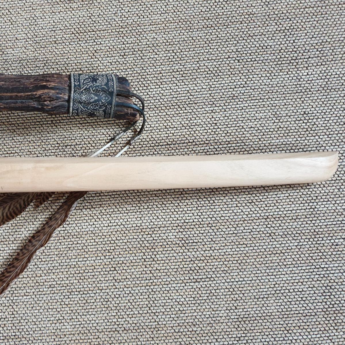 Bokken made of cherry wood in the standard form ♥ Unique Bokken✅ for your martial arts ✓ Aikido, Iaido, Kendo, Koryu, Jodo✅ 100% handcraft✔ 100% cheap✔ Order online now➤ www.bokken-welt.de