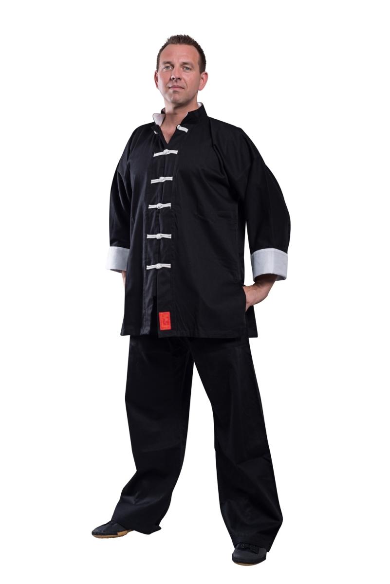 Tai Chi Anzug aus Baumwolle in der Farbe schwarz/weiß✅ Bequem✔ große Bewegungsfreiheit✔ 100 % Baumwolle✔ Budo-Bekleidung in großer Auswahl und zu jedem Anlass für Deine Kampfkunst✓ Aikido, Iaido, Kendo, Koryu, Jodo➤ www.bokken-welt.de