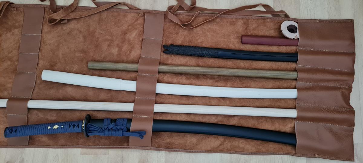 Handgefertigte Schwerttasche für Jo, Katana, Bokken, Shoto & Zubehör ➤ www.bokken-shop.de. 100 % Echtleder ✓ Unikat ✓ Dein Budo-Fachhändler!