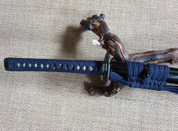 We carry Iaito katanas from Japan, sharpened katanas, samurai swords - exclusively from your Budo dealer - www.bokken-shop.de