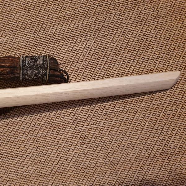 Bokken made from Japanese white oak Itto-Ryu shape in premium quality✅ Japan premium quality✅ for your martial arts Aikido ✓ Iaido ✓ Kendo ✓ Koryu ✓ Jodo ✓ fine and very high quality ✓ buy cheap ➤www.bokken-welt.de