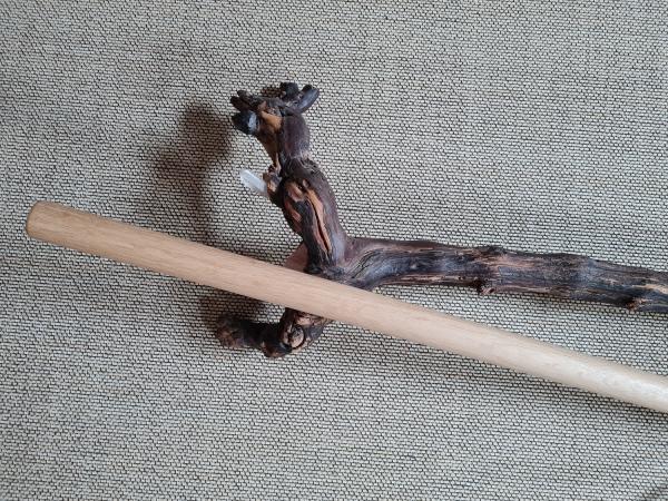 Buy hanbo made from European oak online »www.bokken-shop.de suitable for Aikido, Iaido, Kobudō, Bujinkan, Koryu, Jodo ✓ Your Budo specialist dealer!