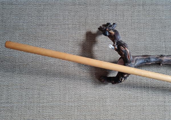 Jo-stick made of birch♥ Jo-Rod high quality for your martial arts ✓ Aikido ✓ Iaido ✓ Kendo ✓ Koryu ✓ Jodo ✓Kempo ✓Kobudo ✓✅ 100% handcraft✔ 100% cheap✔ Order online now➤ www.bokken-shop.de