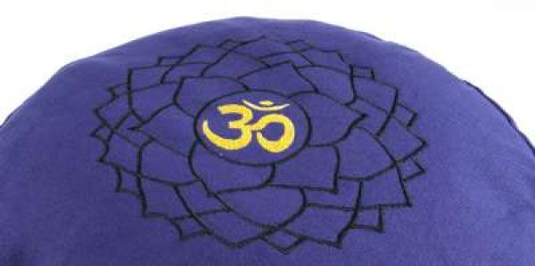 Meditation cushion - crown chakra - purple ➤ www.bokken-shop.de buy › Yoga cushion ✓ Suitable for meditation, seminars. Your meditation specialist shop!
