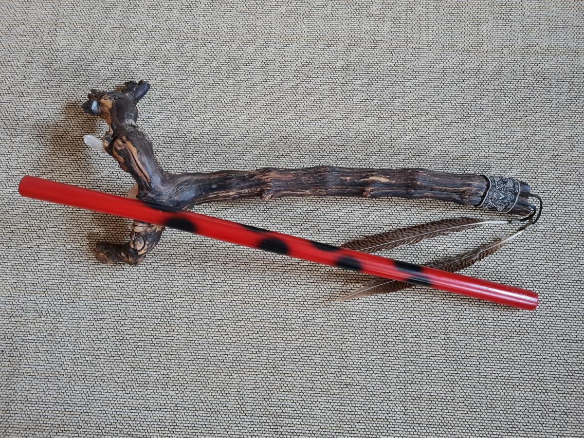 High quality Escrima stick made of rattan in red / black ♥ Arnis / Kali stick for your martial arts Escrima ✓ Kali ✓ Arnis ✓ Wing Tsun ✓ Kung Fu ✓ Jiu-Jitsu ✓ Ninjutsu✅ 100% handcraft✔ Top price & high quality ➤100% cheap ✔ Order online now➤ www.bokken-we