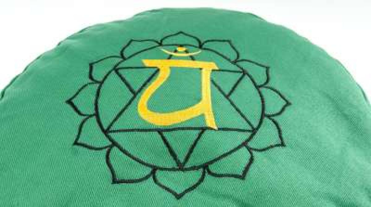 Meditation cushion heart chakra - green ➤ www.bokken-shop.de buy › Yoga cushion ✓ Suitable for meditation, seminars. Your meditation specialist shop!