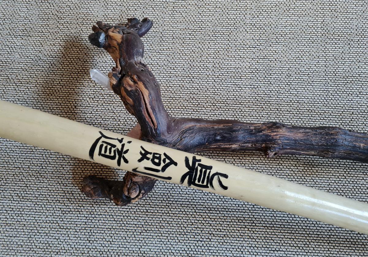 Buy Bokto fighting stick made of waxwood online ➤ www.bokken-shop.de ✅ suitable for Wing Tsun, Karate, Bujinkan, Kendo, Koryu, your Budo specialist dealer!