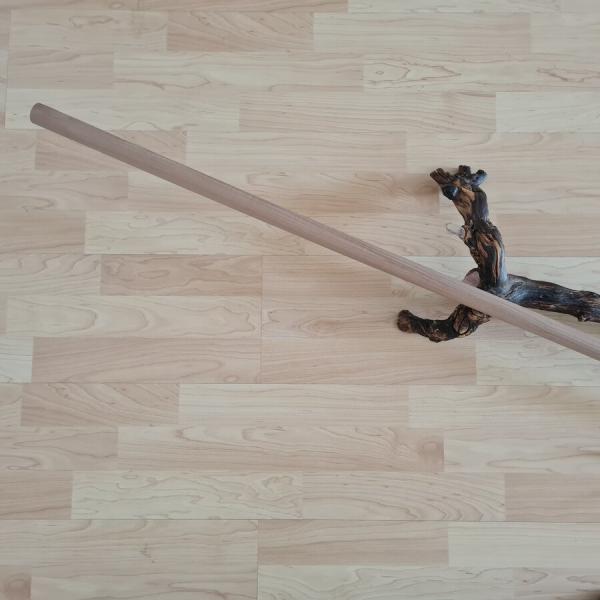 Bo-Stick of walnut buy online " www.bokken-shop.de. Suitable for Aikido, Iaido, Kobudō, Bujinkan, Koryu, Jodo✓ Your Budo dealer!