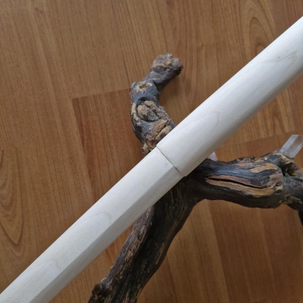 Bokken made of Maple in the Itto-Ryu shape ➤ www.bokken-shop.de. Suitable for your martial arts Aikido, Iaido. Your specialist dealer for martial arts!