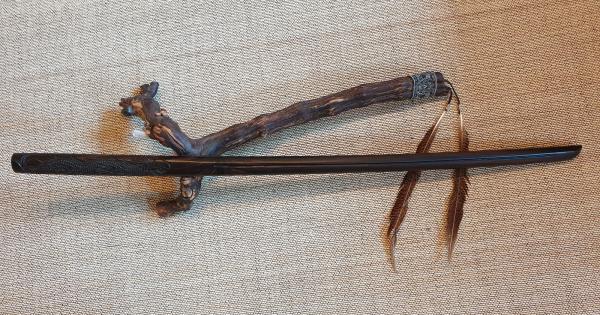Bokken Itto-Ryu-From/Hi aus Ebenholz mit Drachenschnitzerei ➤ www.bokken-shop.de » für  Aikido, Iaido, Jujutsu, Bujinkan. Dein Budo-Fachhändler!