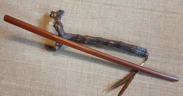 Bokken aus Mahagoni in der Itto-Ryu-Form♥ Einzigartiger Bokken✅ für Deine Kampfkunst✓ Aikido, Iaido, Kendo, Koryu, Jodo✅ 100% Handarbeit✔ 100% günstig✔ Jetzt online bestellen➤ www.bokken-shop.eu