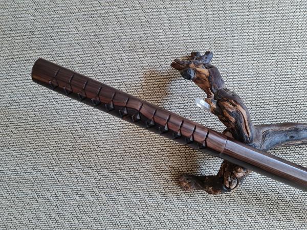 Bokken Itto-Ryu-Form aus Ebenholz / Griffschnitzerei  ➤ www.bokken-shop.de. Passend für  Aikido, Iaido, Jodo, Bujinkan, Kendo. Dein Budo-Fachhändler!
