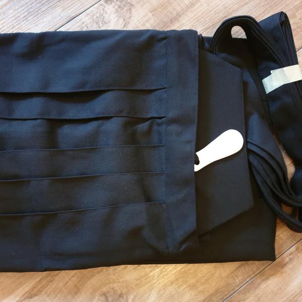 Hakama aus Baumwolle - Schwarz (Größe 190) ➤ www.bokken-shop.de ✅ passend für Iaido, Aikdo, Kendo, Jodo ✓ Dein Budo-Fachhändler!