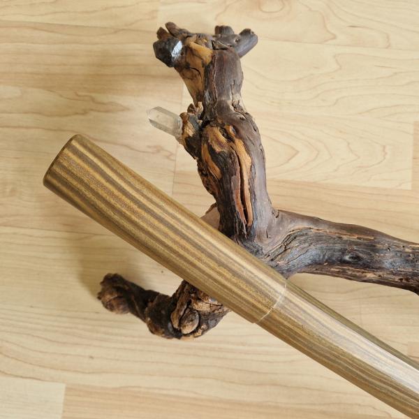 Shoto/Wakizashi aus Lignum Vitae in der Itto-Ryu-Form online bestellen ➤ www.bokken-shop.de. Passend für Aikido, Iaido, Bujinkan, Battojutsu. Dein Budo-Fachhändler!