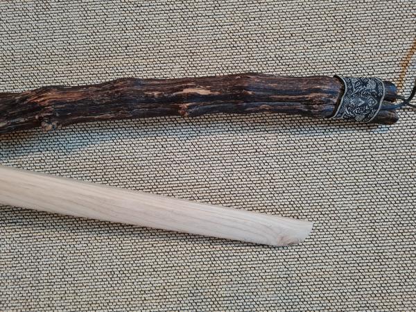 Shoto Standardform aus Eschenholz ➤ www.bokken-shop.de » passend für Aikido, Jiu-Jitsu, Karate, Bujinkan, Jodo - Dein Budo-Fachhändler!