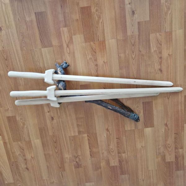 Tai Chi sword made of oak. Blade 65 cm.  Round handle > www.bokken-shop.de. For Tai Chi, Tai Chi Chuan. Your Tai Chi dealer!