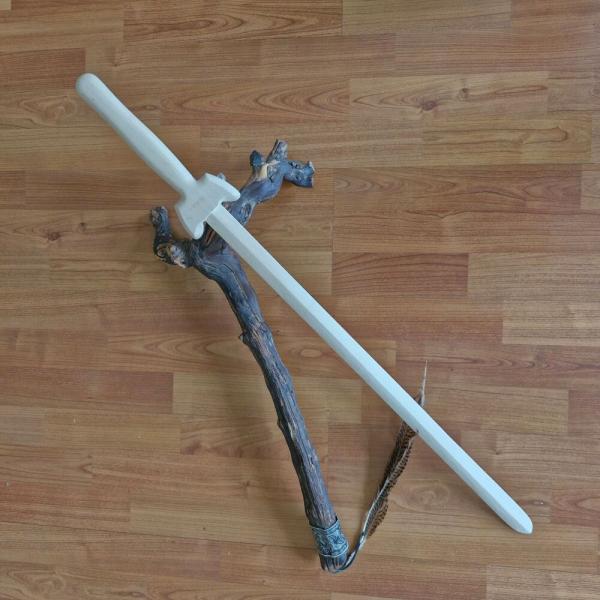 Tai Chi sword made of ash wood with blade length and round handle > www.bokken-shop.de For Tai Chi, Tai Chi Chuan. Your Tai Chi dealer!