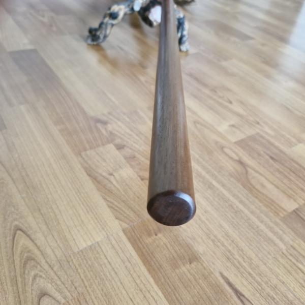 Bo-Stab aus Dungon (Ironwood) ► www.bokken-shop.de. Passend für Bujinkan, Karate, Jodo, Kobudō. Dein Budo-Fachhändler!