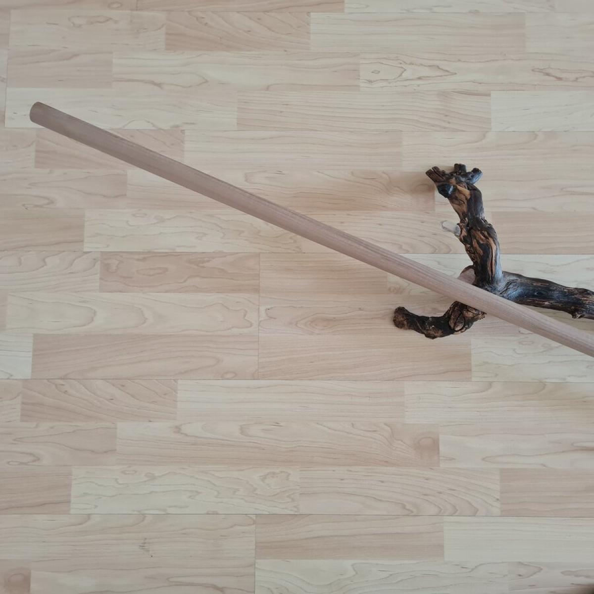 Bo-Stick of walnut buy online " www.bokken-shop.de. Suitable for Aikido, Iaido, Kobudō, Bujinkan, Koryu, Jodo✓ Your Budo dealer!