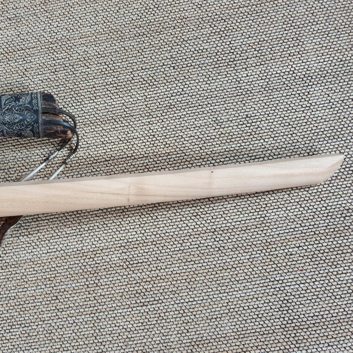 Bokken aus Kirsche in der Itto-Ryu-Form♥ für Deine Kampfkunst Aikido, Iaido, Kendo, Koryu, Jodo✅ Jetzt online bestellen➤ www.bokken-shop.de