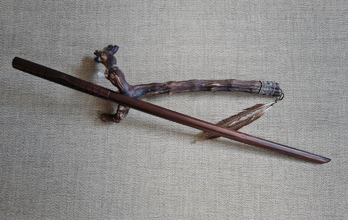 Bokken Itto-Ryu-Form aus Ebenholz / Griffschnitzerei  ➤ www.bokken-shop.de. Passend für  Aikido, Iaido, Jodo, Bujinkan, Kendo. Dein Budo-Fachhändler!
