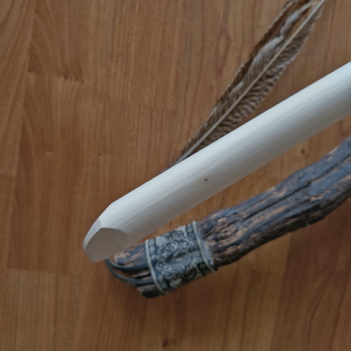 Bokken made of Maple in the Itto-Ryu shape ➤ www.bokken-shop.de. Suitable for your martial arts Aikido, Iaido. Your specialist dealer for martial arts!