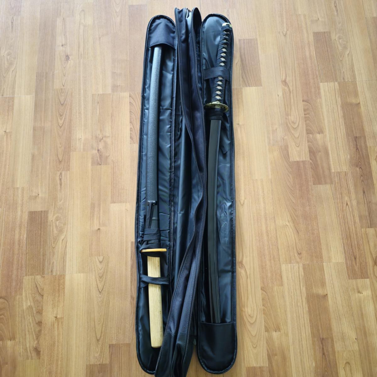 Waffentasche Nylon für Katana, Bokken, Bo-Stab oder Jo-Stab schwarz ➤ www.bokken-shop.de. Passend für Aikido, Bujinkan, Kendo Ju Jutsu. Dein Budo-Fachhändler!