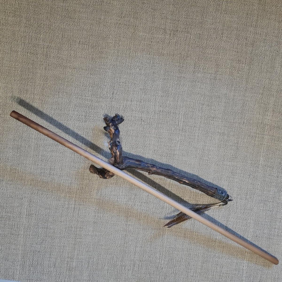 Jo staff made of walnut - 135 cm ➤ www.bokken-shop.de buy ✔ suitable for Aikido, Iaido, Bujinkan, Koryu, Jodo, Kobudo✓ Your Budo dealer!
