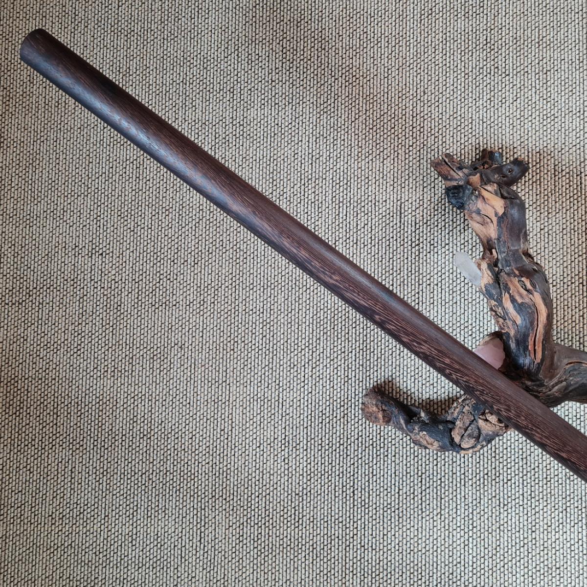 Jo staff made of wenge wood ➤ www.bokken-shop.de ✅ suitable for Aikido ✓ Iaido ✓ Kendo ✓ Koryu ✓ Jodo ✓ Kempo ✓ Kobudo ✓ Your Budo dealer!