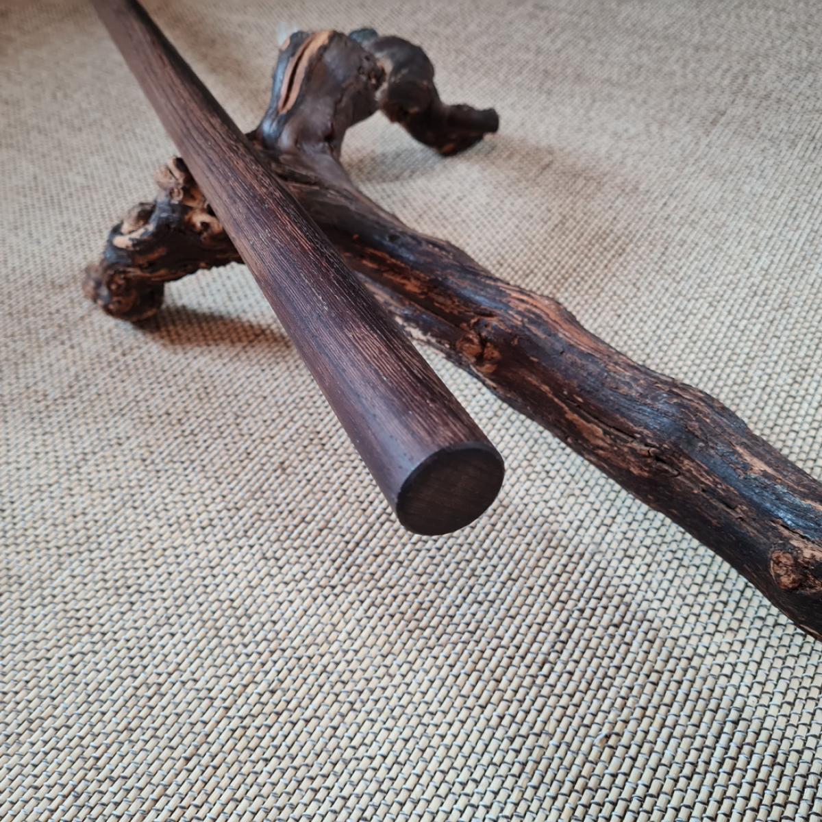 Jo staff made of wenge wood ➤ www.bokken-shop.de ✅ suitable for Aikido ✓ Iaido ✓ Kendo ✓ Koryu ✓ Jodo ✓ Kempo ✓ Kobudo ✓ Your Budo dealer!