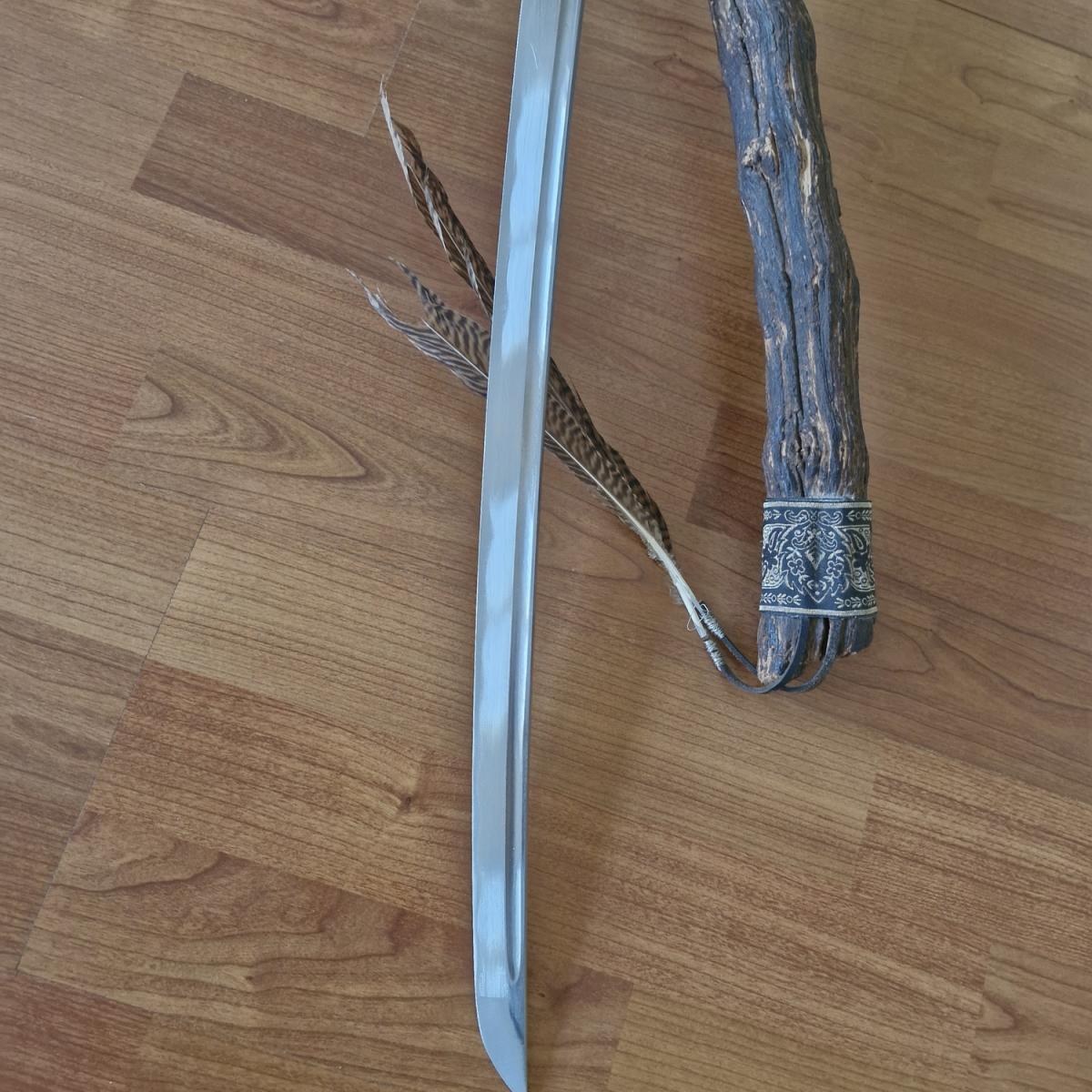 atana Drachen-Blut - Einzelstück mit 2,35 Shaku ► www.bokken-shop.de. Passend für Iaido, Bujinkan, Batto-Jutus, Seminare. Dein Budo-Fachhändler!