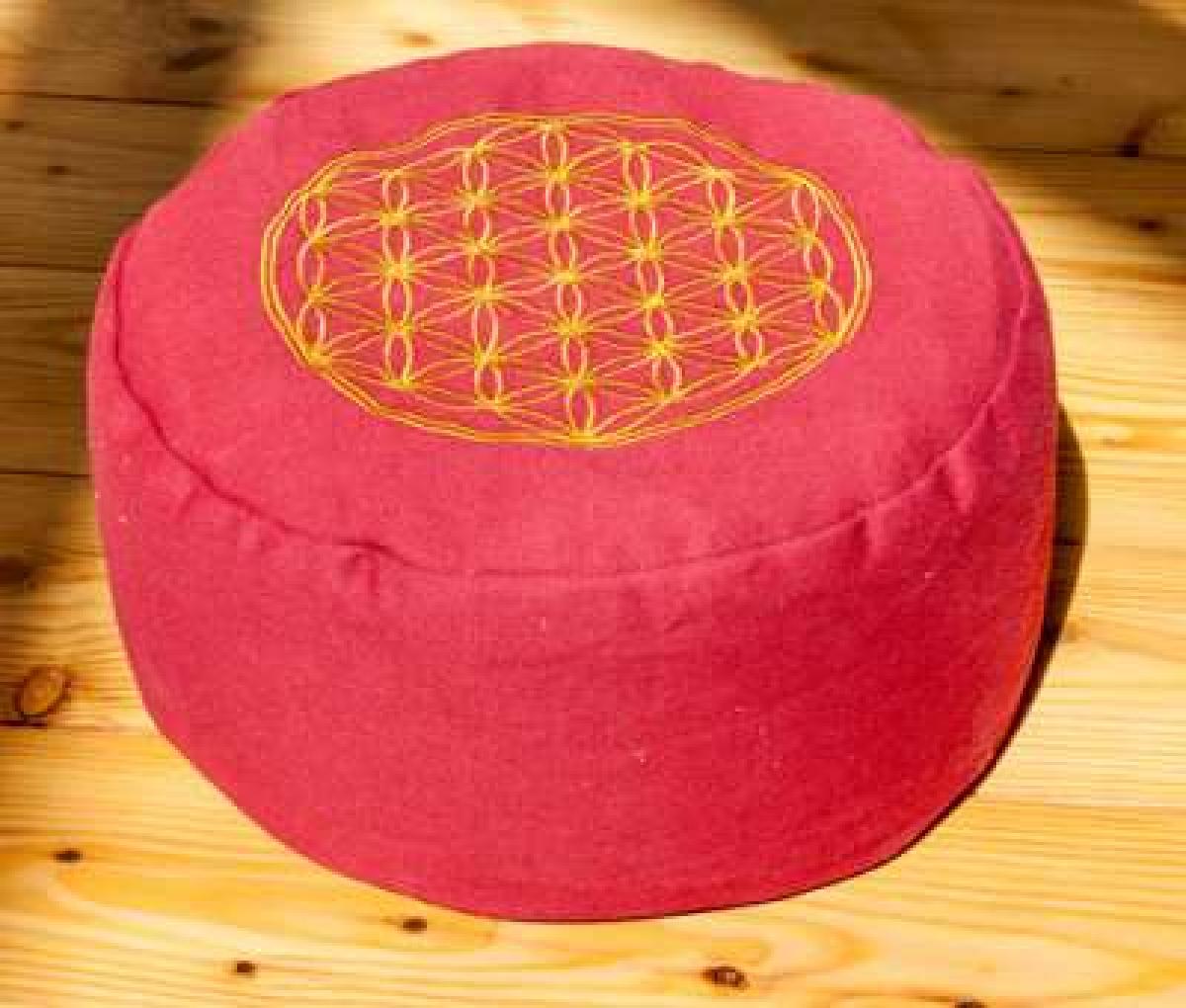 Bequemes Meditationskissen Blume des Lebens - rot online auf www.bokken-shop.de kaufen › Yogakissen ✔ Stickerei ✔ Lebensblume  ✔ Dein Meditations-Fachhandel!