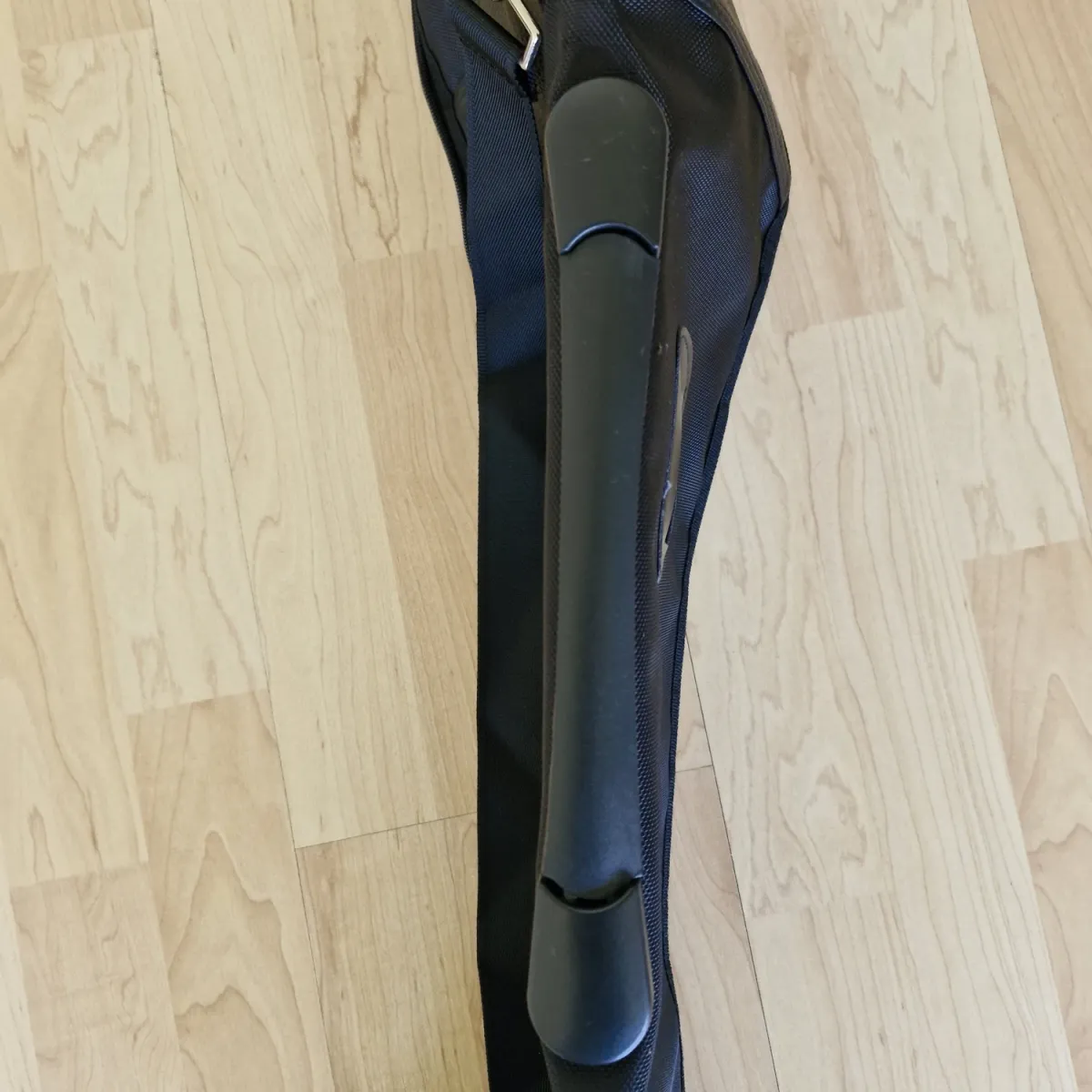 Doppel-Schwerttasche für Bokken & Katana schwarz ➤ www.bokken-shop.de. Passend für Iaito, Aikido, Battojutus, Bujinkan, Tai-CHi. Dein Budo-Fachhändler!