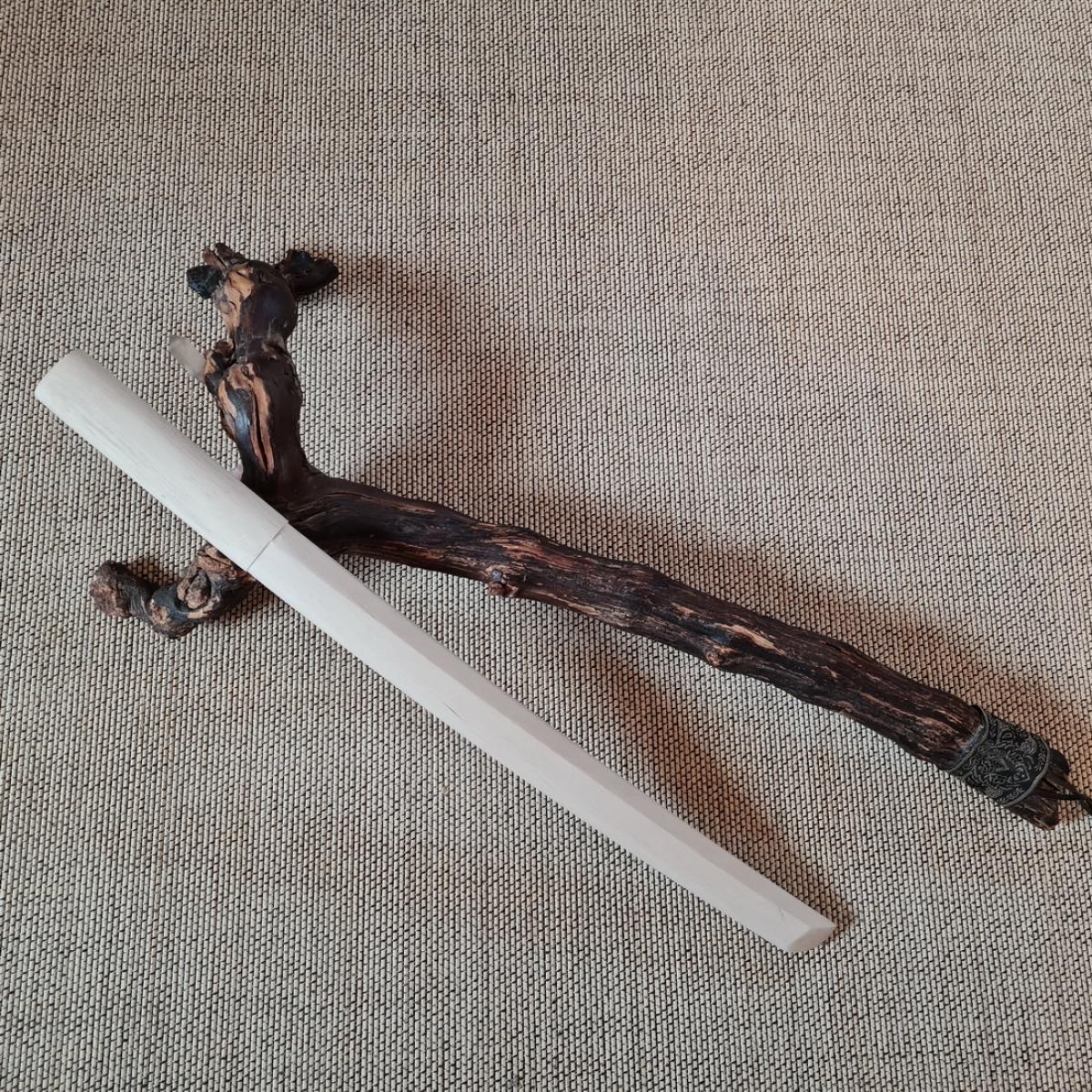 Handgefertigtes Shoto/Wakizashi aus Buchsbaum  in der Itto-Ryu-Form♥ für Deine Kampfkunst✓ Aikido, Iaido, Kendo, Koryu, Jodo✅ Top Preis & hohe Qualität✓ 100% günstig✔Jetzt online bestellen➤ www.bokken-welt.de