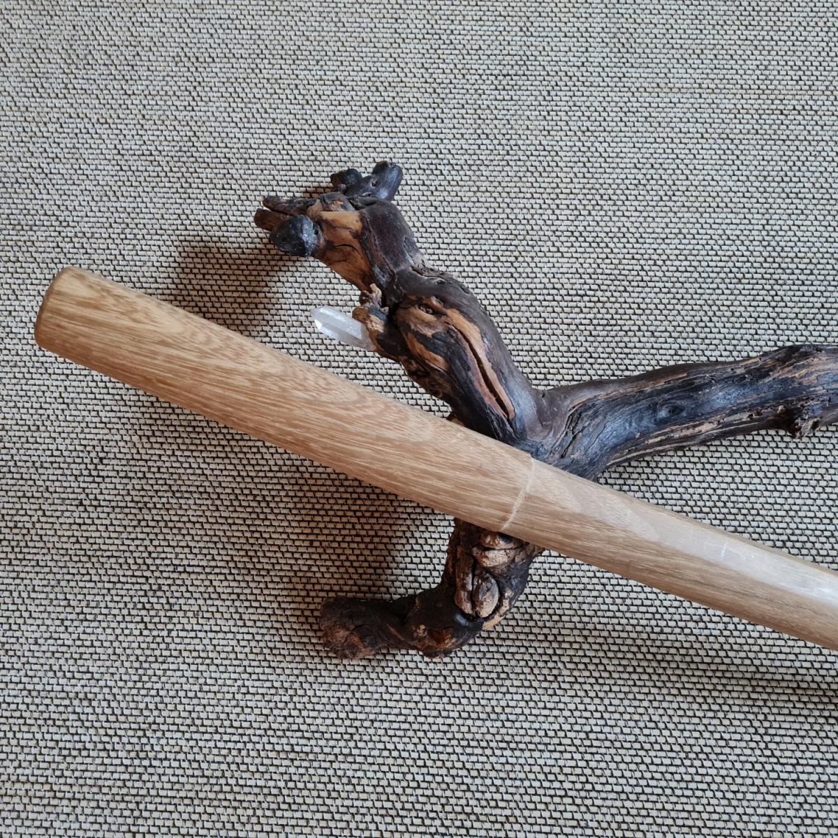 Handmade Shoto / Wakizashi from Robinia in the Itto-Ryu-Form ♥ for your martial arts ✓ Aikido, Iaido, Kendo, Koryu, Jodo✅ Top price & high quality ✓ 100% cheap✔ Order online now➤ www.bokken-welt.de