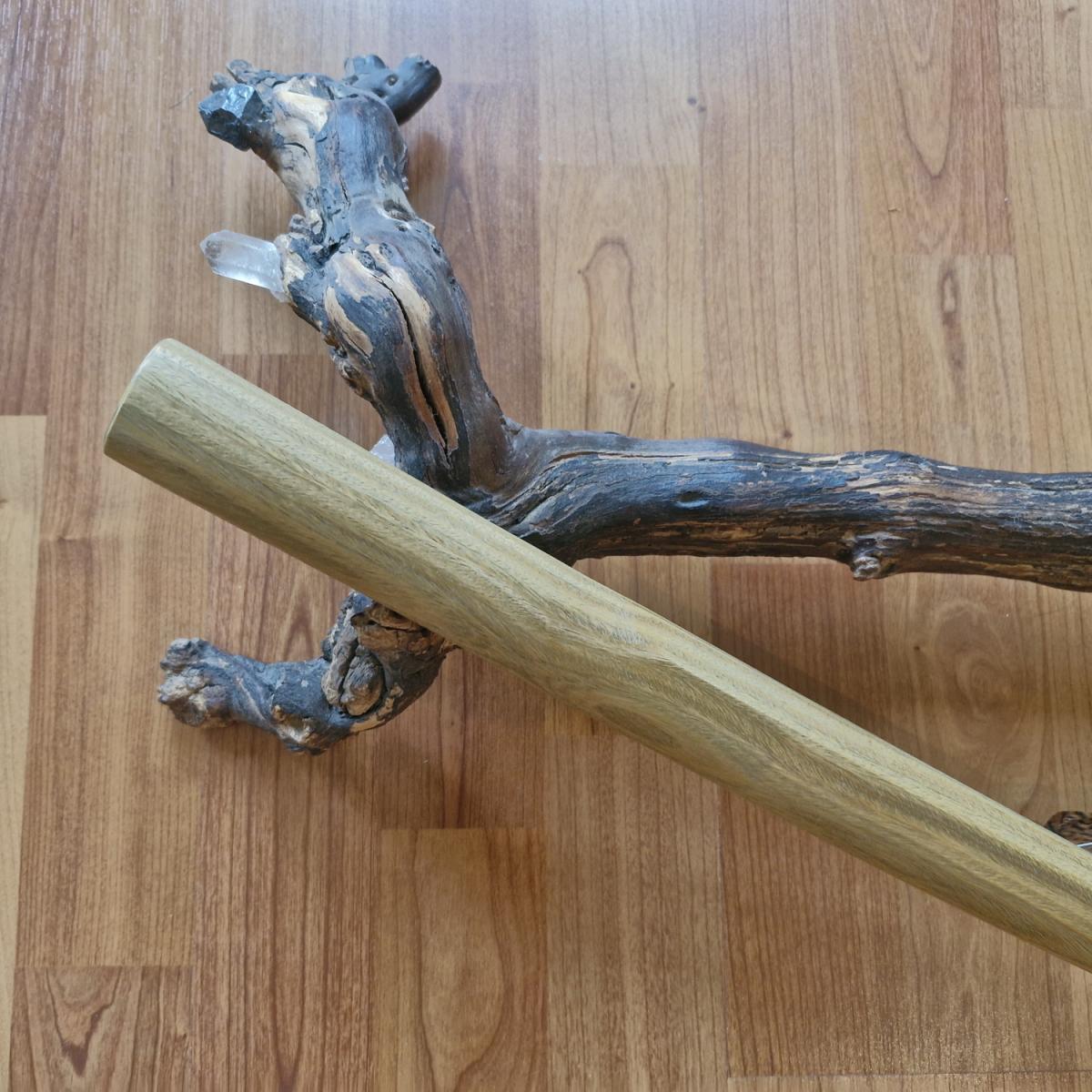 Shoto aus Lignum Vitae in der Standard-Form ➤ www.bokken-shop.de. Passend für Aikido, Iaido, Kendo, Bujinkan. Dein Kampfkunst-Experte!