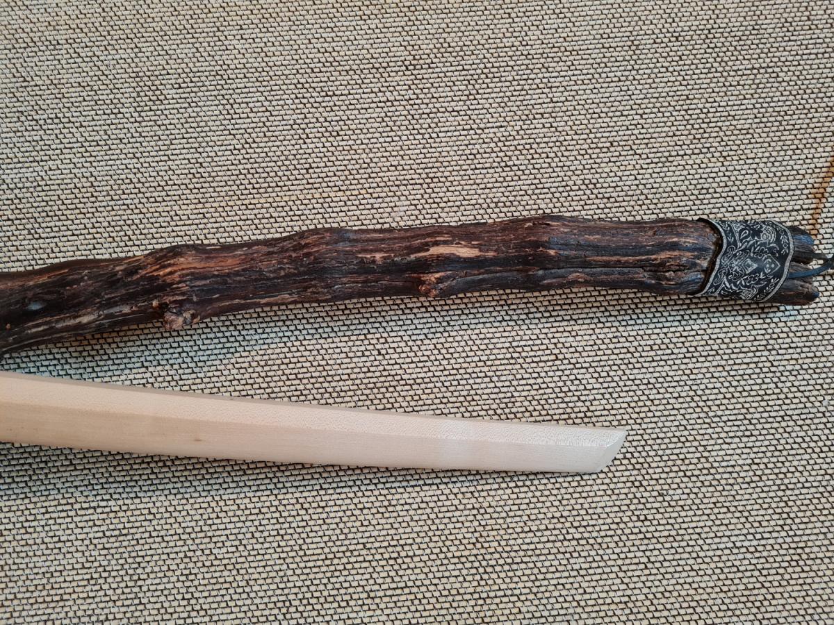 Shoto Itto-Ryu shape made of beech wood ➤ www.bokken-shop.de »suitable for Aikido, Jiu-Jitsu, Karate, Bujinkan, Jodo - your Budo specialist dealer!
