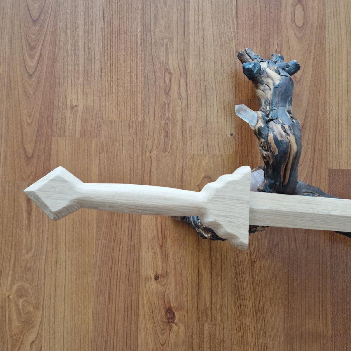 Tai Chi sword made of oak. Blade 65 cm.  Round handle > www.bokken-shop.de. For Tai Chi, Tai Chi Chuan. Your Tai Chi dealer!