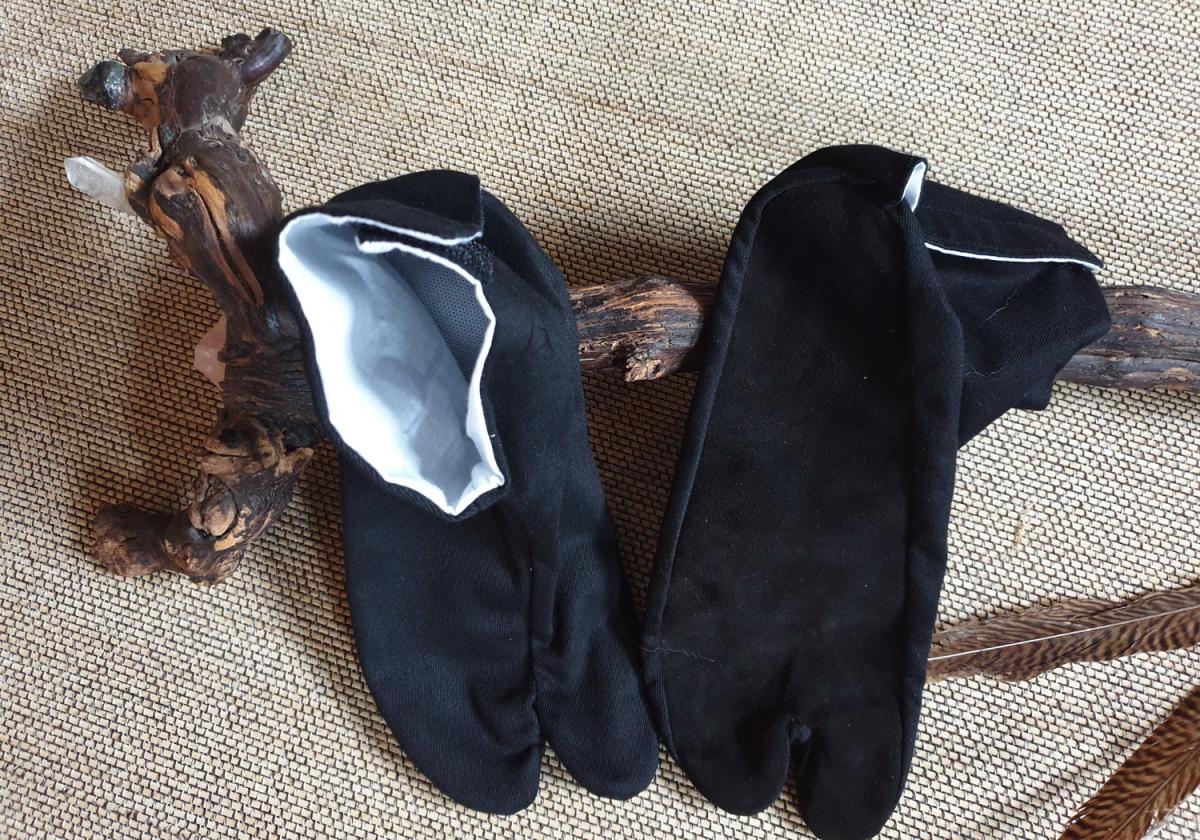 Tabi socks made of cotton - size 43 ➤ www.bokken-shop.de✅ suitable for Aikido, Iaido, Kendo, Koryu, Jodo, Bujinkan ✓ Your Budo specialist dealer!