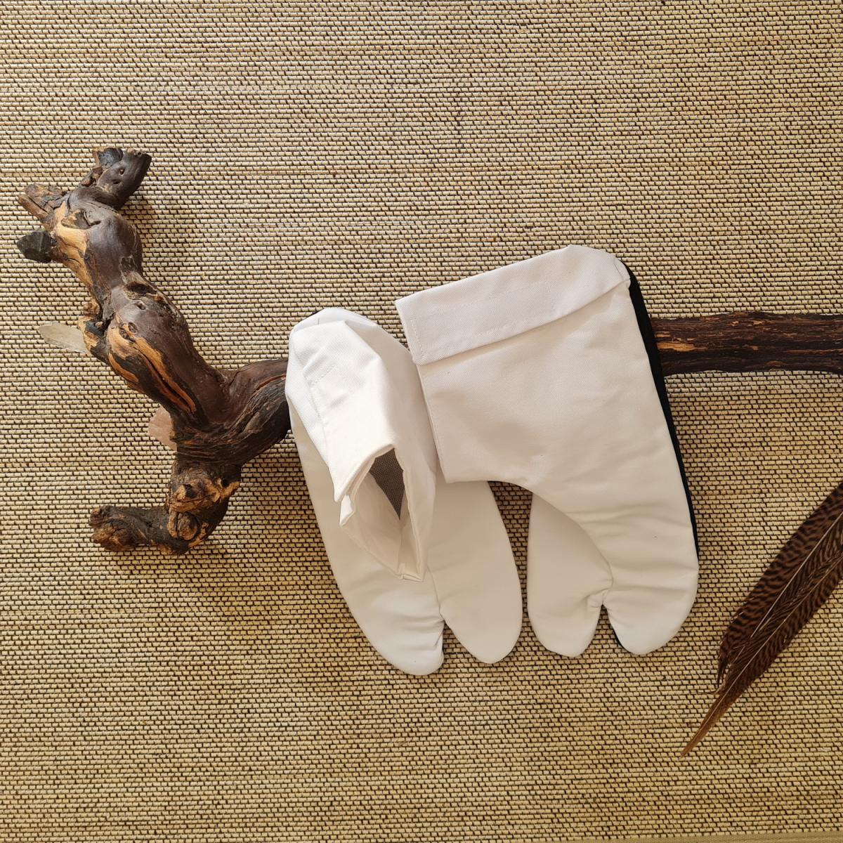 Tabi socks made of white - size 36 ➤ www.bokken-shop.de✅ suitable for Aikido, Iaido, Kendo, Bujinkan, Koryu, Jodo ✓ Your Budo specialist dealer!