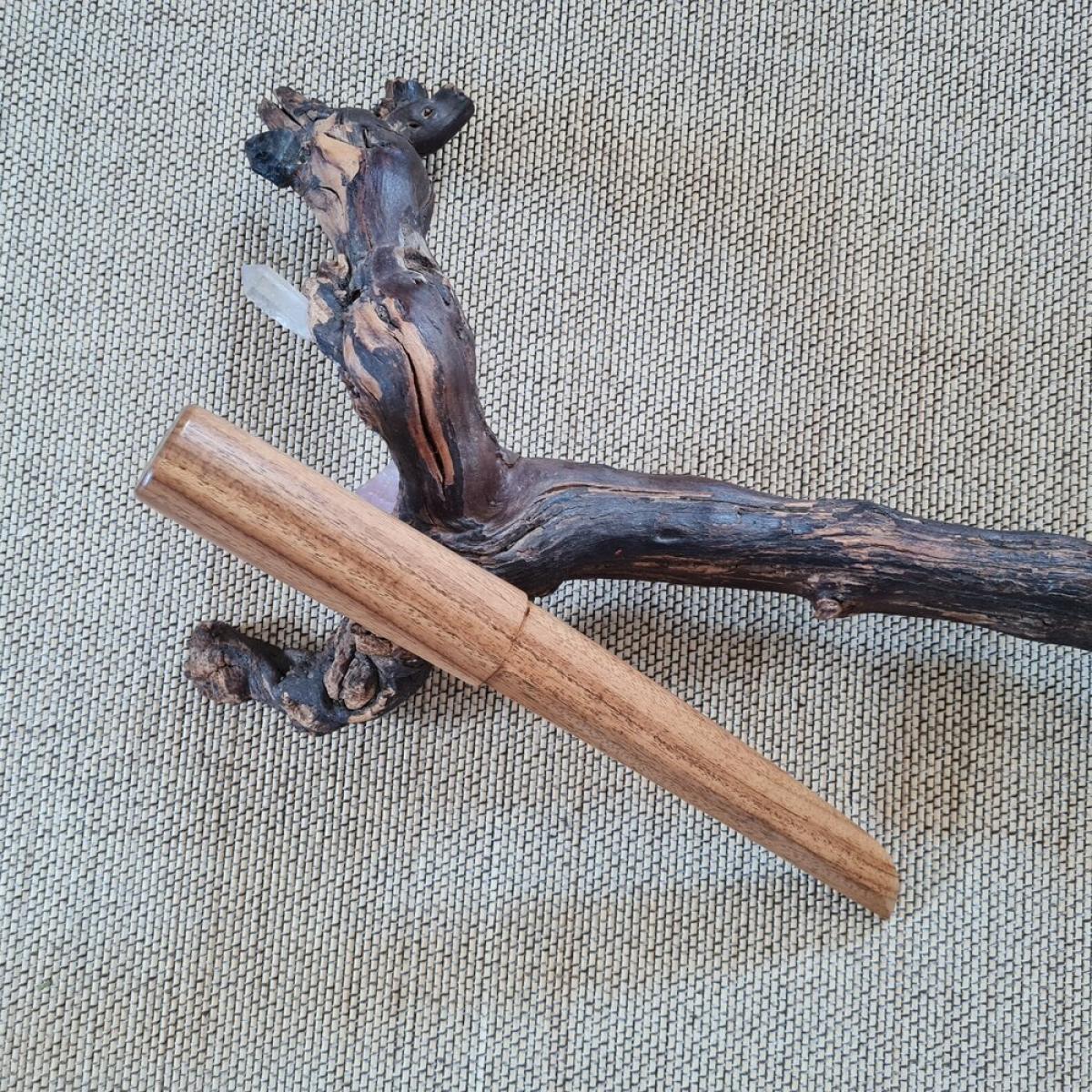 Tanto made of Supa in the Itto-Ryu form (Ironwood) ➤ www.bokken-shop.de. Suitable for Aikido, Iaido, Buijinkan, Jodo, Kendo. Your Budo dealer!