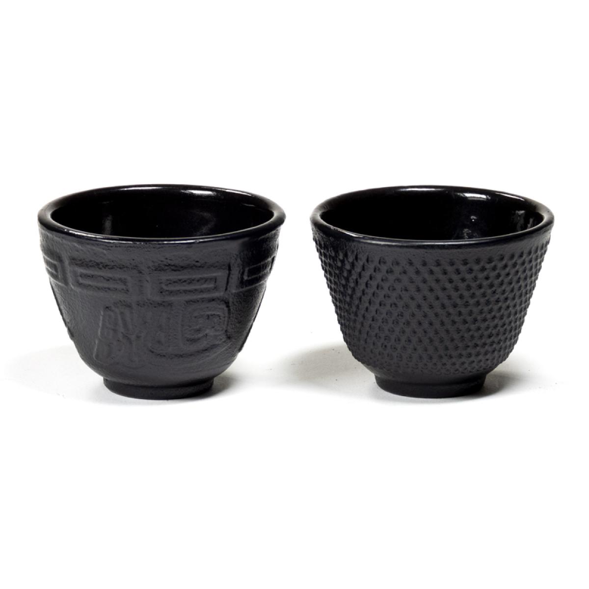 Tetsubin gusseiserne Teekanne 1,2 l im japan. Stil✅ Set mit Teebecher✔ Dojo-Ausstattung & Seminarraum-Ausstattung vom Profi kaufen ♥ 2 Teebecher✓ Teekannenwärmer✓ Teekannenuntersetzer✓ Teekannendeckelhalter✓jetzt online bestellen! ➤www.bokken-welt.de