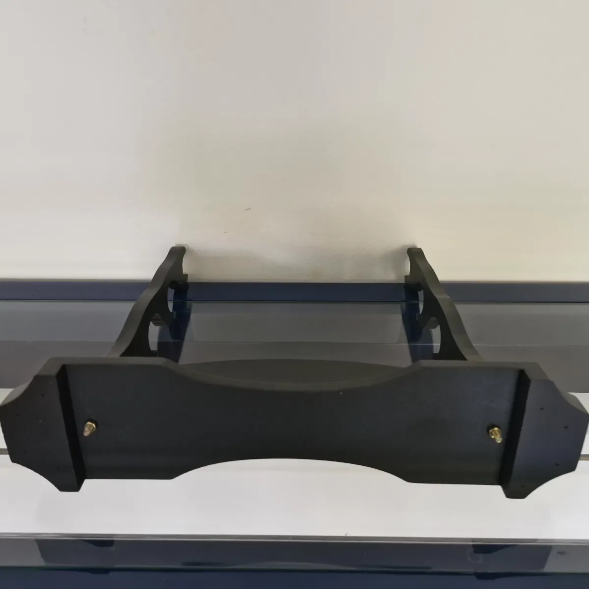 Tischständer für 2 Samuraischwerter - mattschwarz ➤ www.bokken-shop.de » passend für Aikdio, Bujinkan, Iaido, Ju-Jutsu - Dein Budo-Fachhändler!