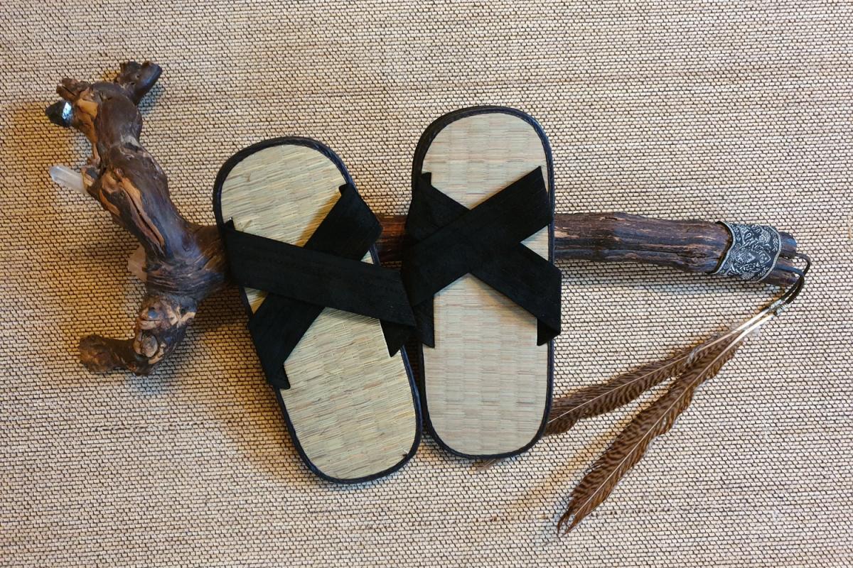 Japanische Zori-Schuhe - Größe 40 - X-Form➤ www.bokken-shop.de✅ passend für Aikido, Iaido, Koryu, Jodo, Bujinkan ✓ Dein Budo-Fachhändler!