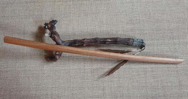 Bokken aus Ulme in der Standard-Form♥ Seltenheit✓ sehr hohe Qualität✓✅ Für Deine Kampfkunst: Aikido, Iaido, WingTsun, Kendo, Jodo✔Top Preis & hohe Qualität✅ nur hier erhältlich! ➽www.bokken-welt.de
