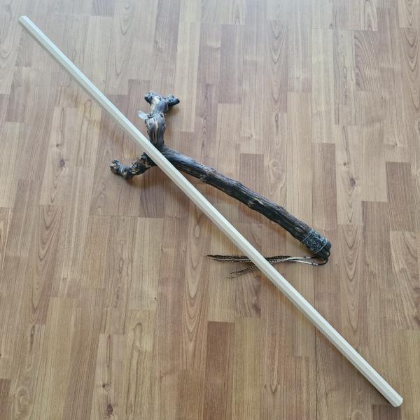 Octagonal jo stick made of beech wood➤ www.bokken-shop.de. Suitable for aikido, jodo, iaido, kendo, bujinkan. Your Budo specialist!