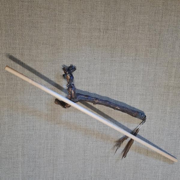 Exclusive jo staff made of maple with a length of 135 cm (24 mm) ➤ www.bokken-shop.de. Suitable for Aikido, Iaido, Jodo, Bujinkan. Your Budo dealer!