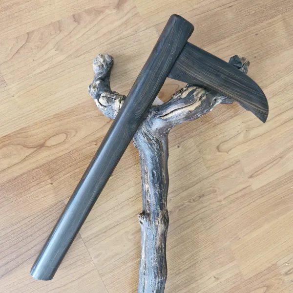 Kama aus Ebenholz online auf ➤www.bokken-shop.de kaufen > passend für Jutsu ✔ Arnis, Escrima, Bujikan, Wing Tsun ✔ Dein Budo-Fachhändler!