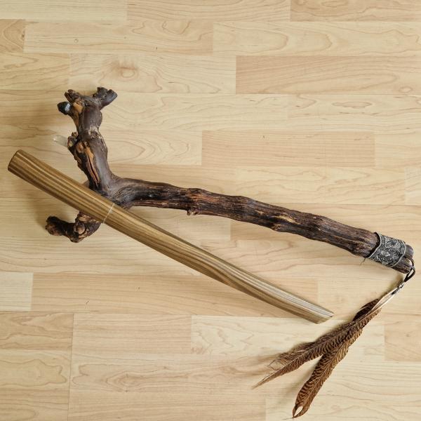 Shoto/Wakizashi aus Lignum Vitae in der Itto-Ryu-Form online bestellen ➤ www.bokken-shop.de. Passend für Aikido, Iaido, Bujinkan, Battojutsu. Dein Budo-Fachhändler!